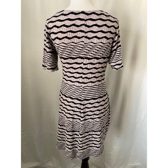 Papillon Blanc Women's Gray/Black Wavy Striped Pattern Short Sleeve Midi Dress - Picture 5 of 11